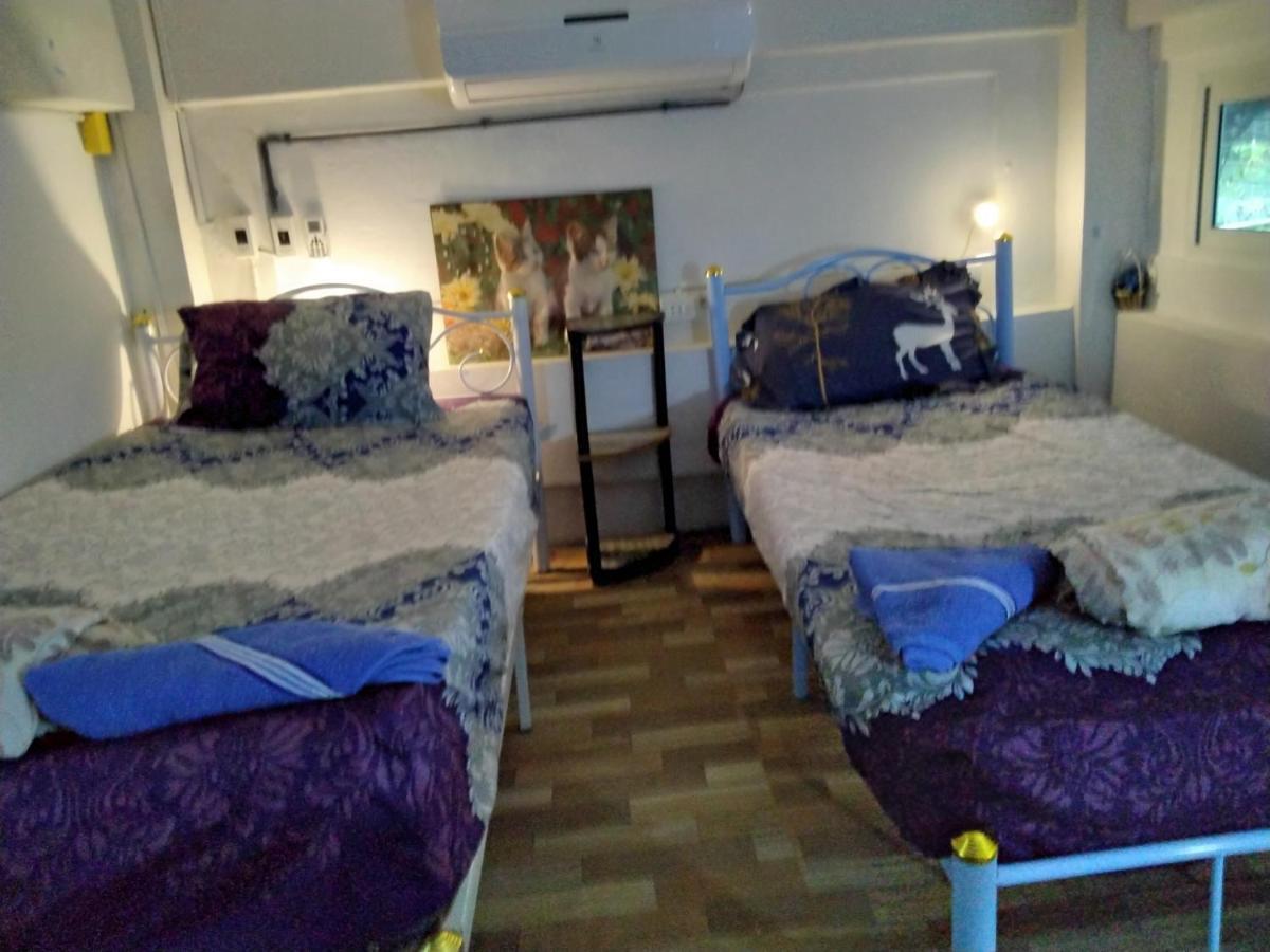 Danee Hostel Bangkok Ngoại thất bức ảnh