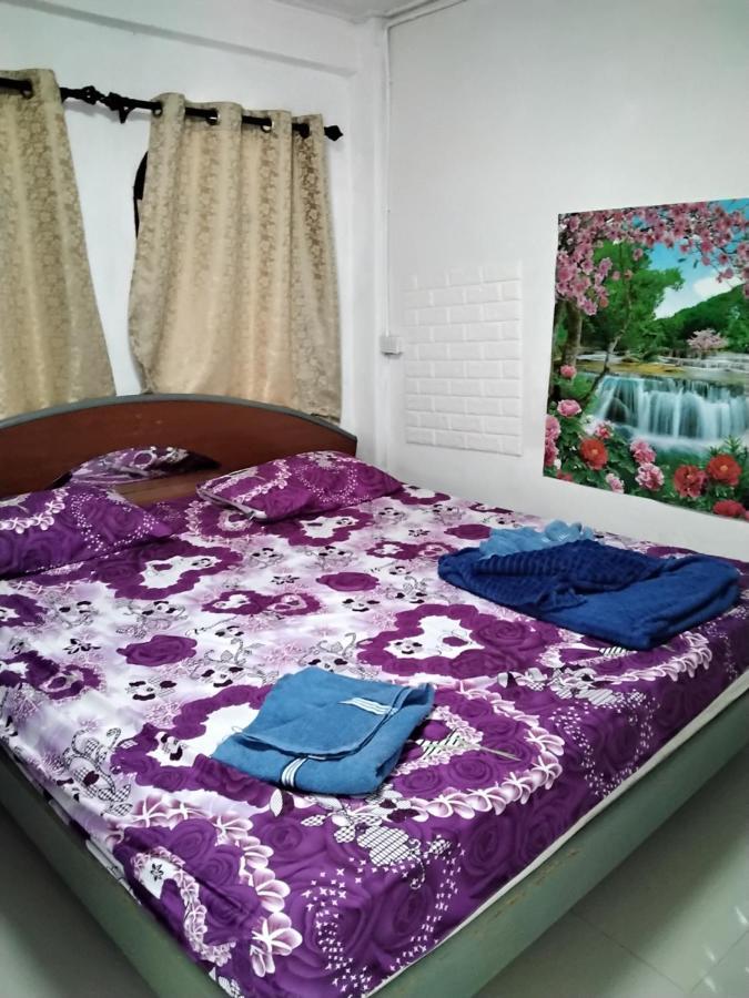 Danee Hostel Bangkok Ngoại thất bức ảnh