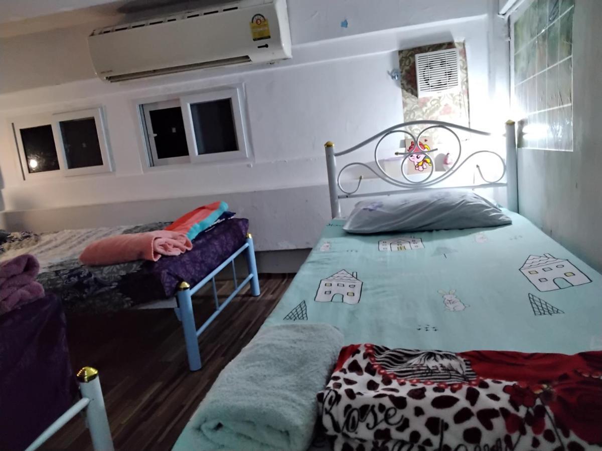 Danee Hostel Bangkok Ngoại thất bức ảnh