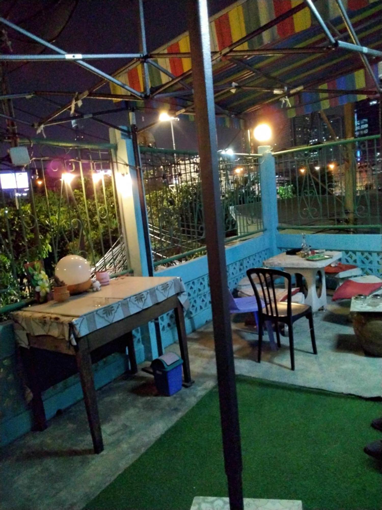 Danee Hostel Bangkok Ngoại thất bức ảnh