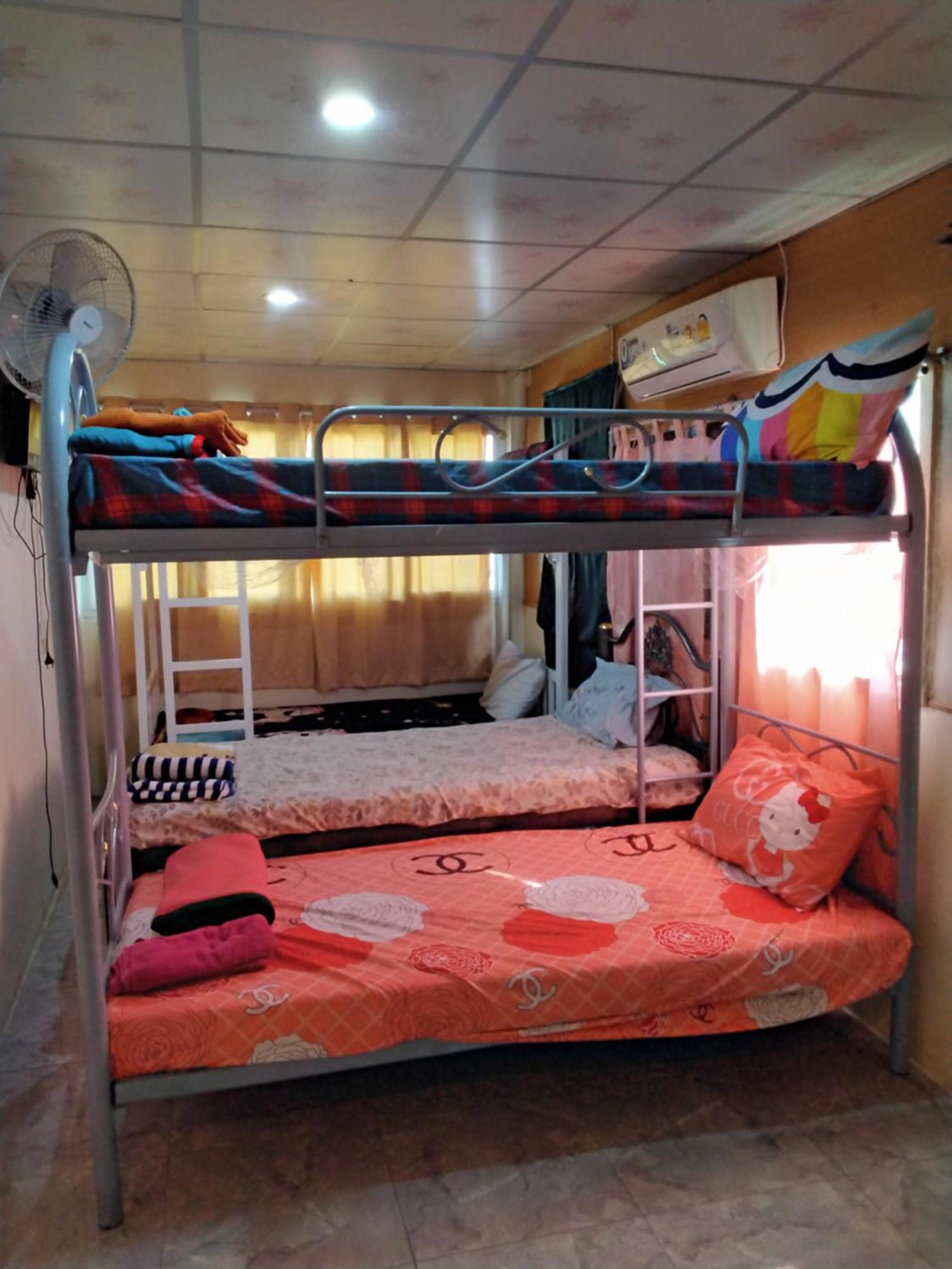 Danee Hostel Bangkok Ngoại thất bức ảnh