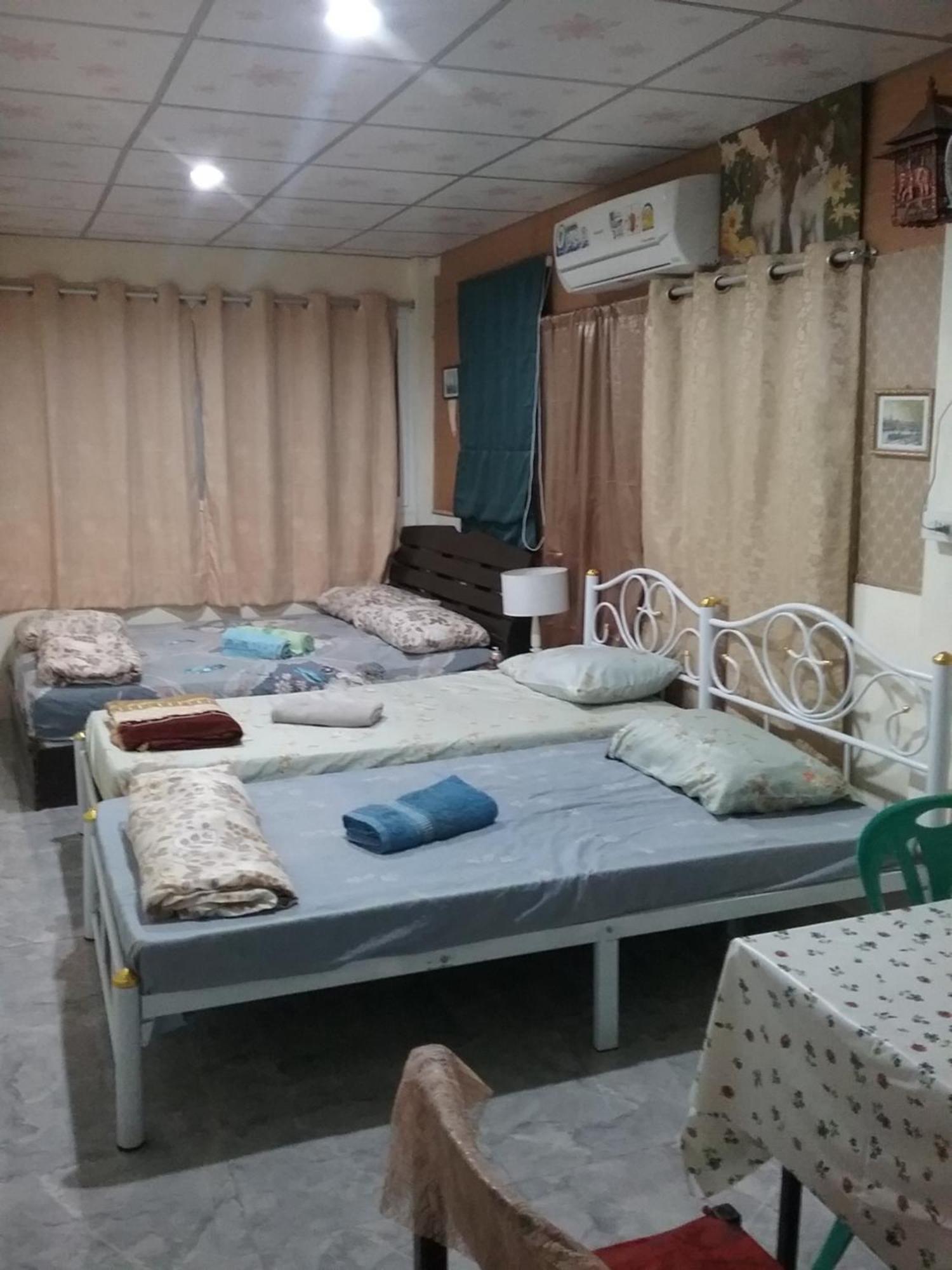 Danee Hostel Bangkok Ngoại thất bức ảnh